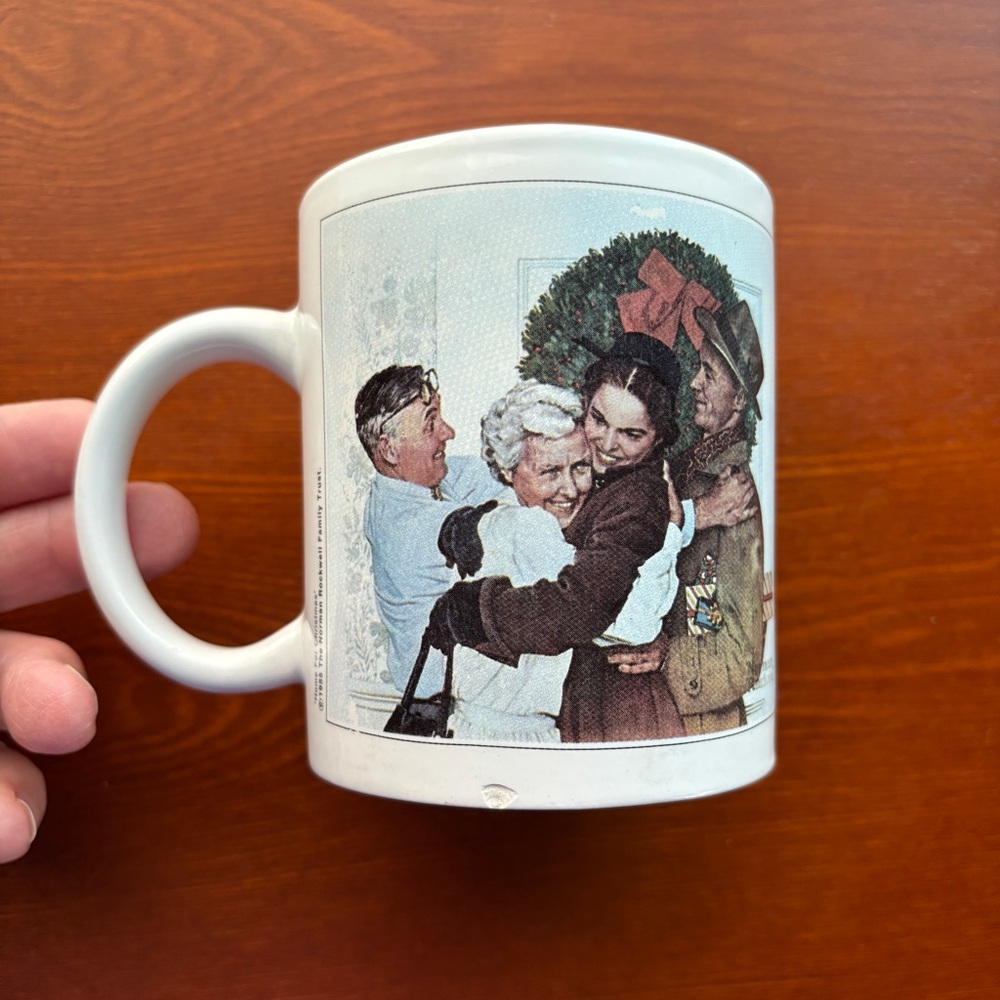Vintage Norman Rockwell “Home for Christmas” Coffee Cup Mug 1955 Copy 10 oz. - Picture 5 of 7